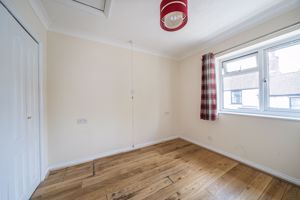 BEDROOM - click for photo gallery